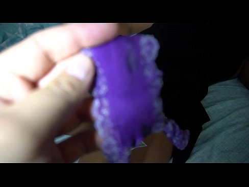 ❤️ Minha irmã chegou muito bêbada e eu a fodi até ela acordar. Porno em nós ❌❤